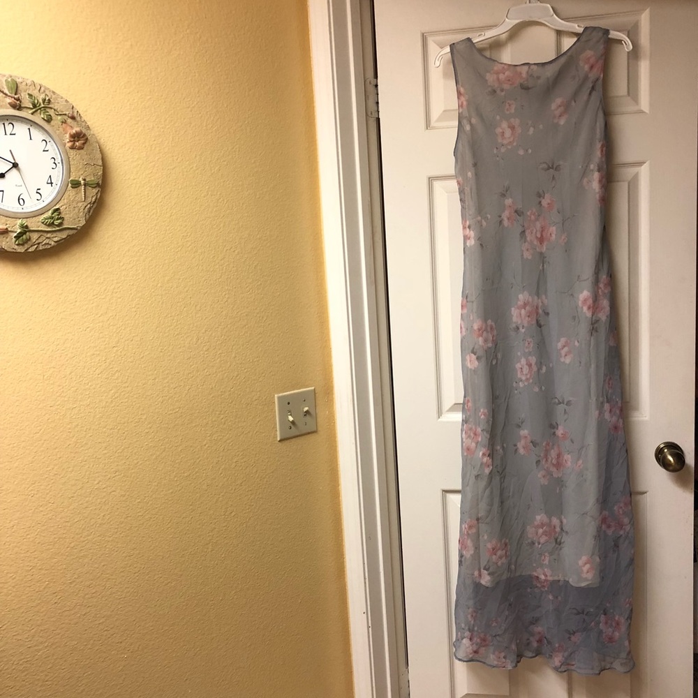 80’s Vintage Beautiful Dress - Picture 7 of 8